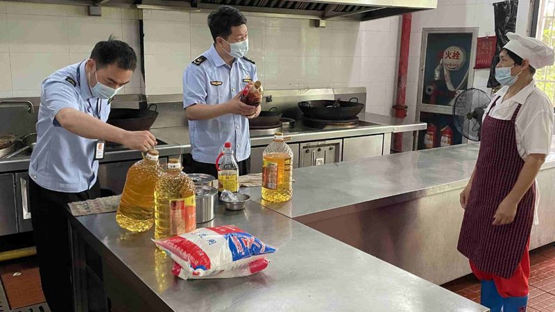 根据我国食品安全国家标准，速冻食品的保质期通常如下：