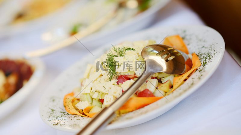 揭秘食品批发厂家直销货源网的秘密