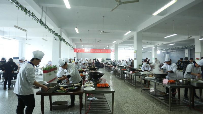 行业背景：食品代工的兴起与市场细分